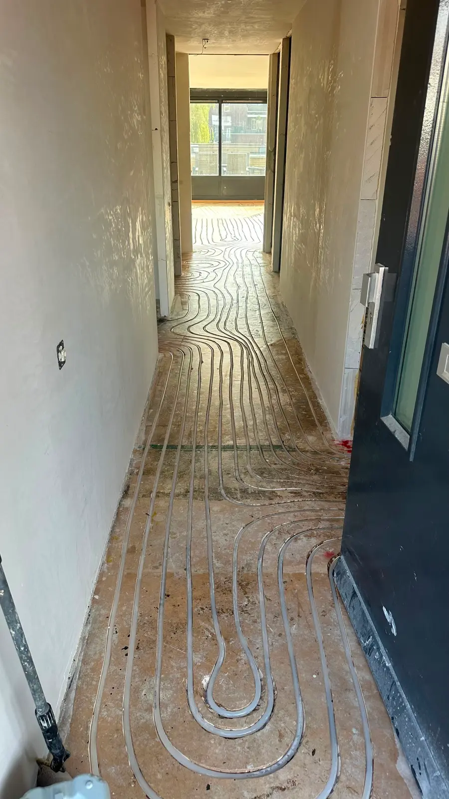Geëgaliseerde vloer met vloerverwarming door Artdrecht (4)